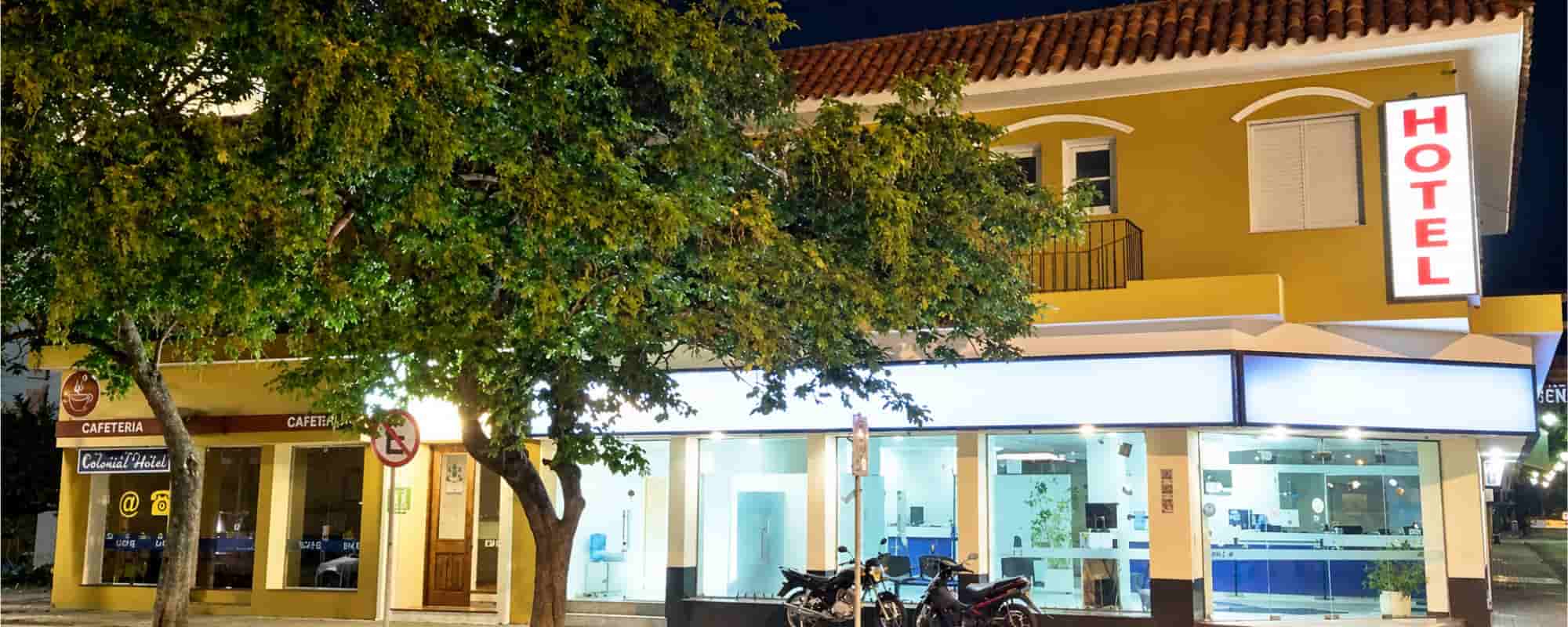 Los Mejores Hoteles en la Ciudad de Maldonado, Hotel Colonial